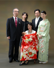 お宮参りの時の家族写真